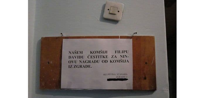 Dirljiva poruka u ulazu Dirljiva poruka u ulazu