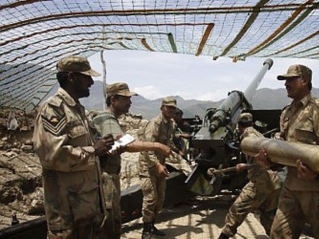 Pakistan: U vazdušnim udarima vojske ubijeno 35 ekstremista Pakistan: U vazdušnim udarima vojske ubijeno 35 ekstremista