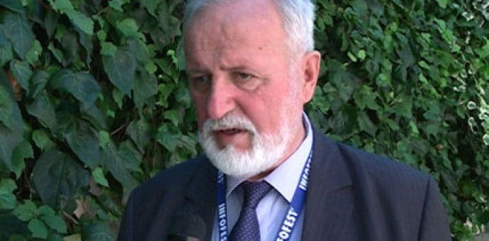 Sekulić: Cijena interneta niža 35 odsto, ali i dalje viša nego u EU Sekulić: Cijena interneta niža 35 odsto, ali i dalje viša nego u EU