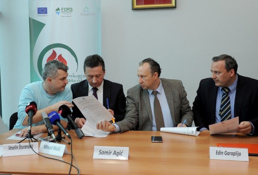 Crna Gora i BiH zajedno u borbi protiv požara Crna Gora i BiH zajedno u borbi protiv požara