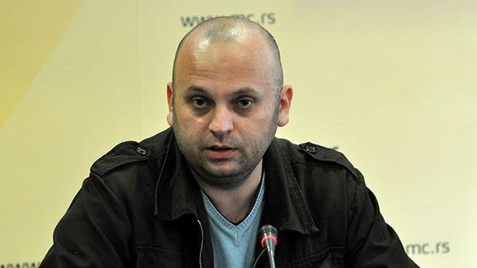 MUŠKOLAJ: Ambasada u Prištini namjerno kamenovana MUŠKOLAJ: Ambasada u Prištini namjerno kamenovana