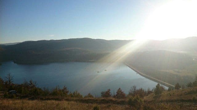 Džip sletio u jezero, dvije žrtve Džip sletio u jezero, dvije žrtve