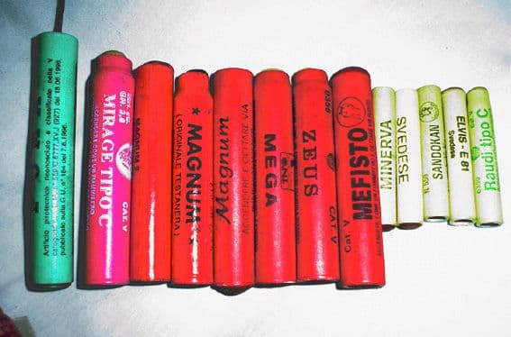 Policija oduzela 34.584 komada petardi i 98 vatrometa Policija oduzela 34.584 komada petardi i 98 vatrometa