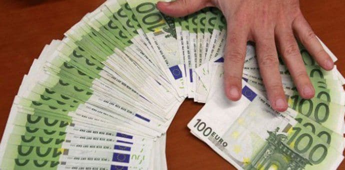 Za ove projekte i obaveze država će se 2015. zadužiti do 671 milion eura Za ove projekte i obaveze država će se 2015. zadužiti do 671 milion eura