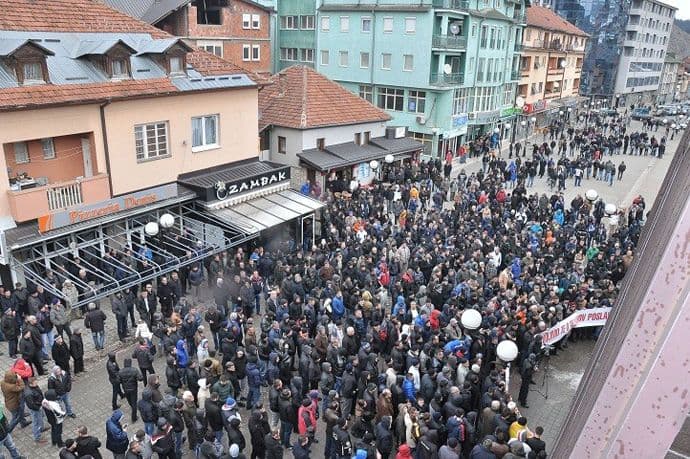Protest u Rožajama: Prestati sa vrijeđanjem poslanika Muhameda Protest u Rožajama: Prestati sa vrijeđanjem poslanika Muhameda