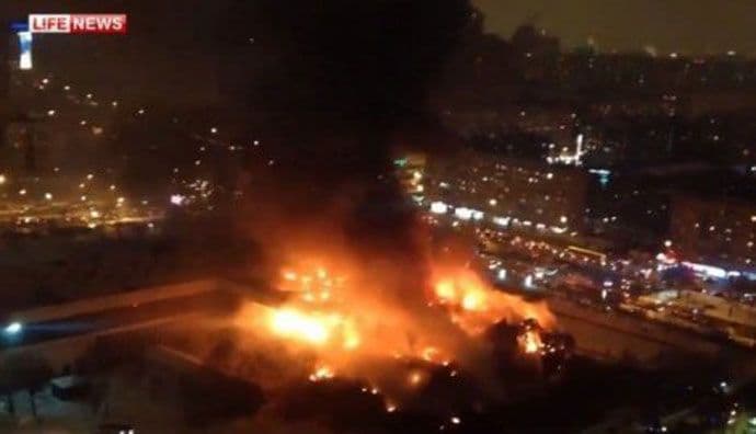 VIDEO: Gorjelo 15 miliona knjiga u Moskvi VIDEO: Gorjelo 15 miliona knjiga u Moskvi