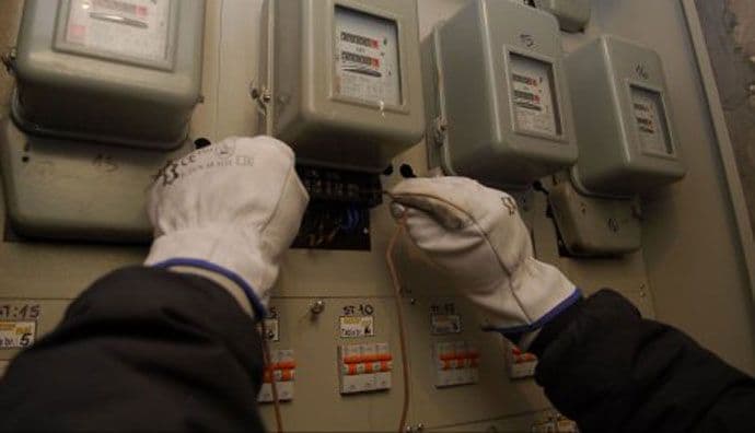 Zbog neplaćenih računa za struju isključeno skoro hiljadu potrošača Zbog neplaćenih računa za struju isključeno skoro hiljadu potrošača