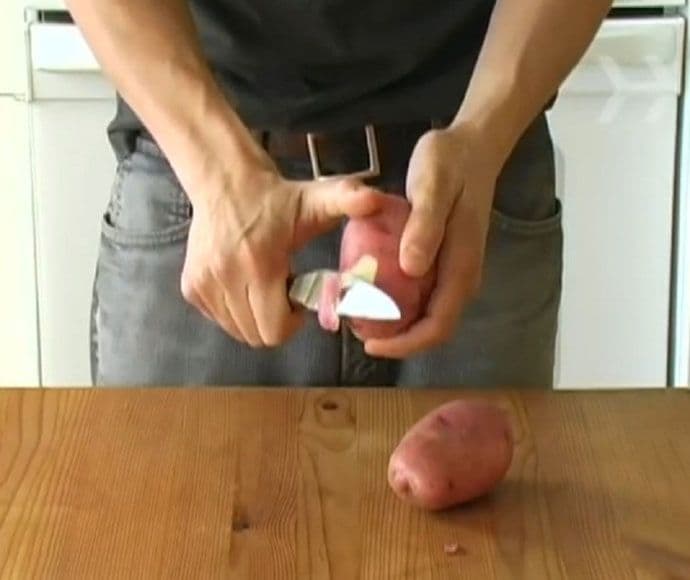 Oljuštite krompir za samo 10 sekundi Oljuštite krompir za samo 10 sekundi