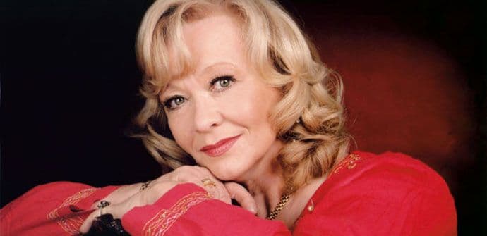 Mileni Dravić i Aleksandru Sokurovu nagrade predstojećeg 43. FEST-a Mileni Dravić i Aleksandru Sokurovu nagrade predstojećeg 43. FEST-a