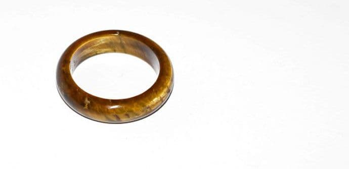 Učenik izbačen iz škole zbog prstena iz „Hobita“ Učenik izbačen iz škole zbog prstena iz „Hobita“