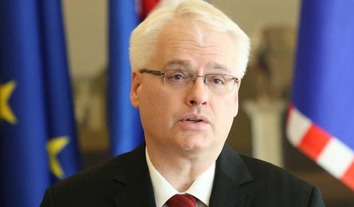 Josipović ostao na čelu stranke uprkos ponuđenoj ostavci Josipović ostao na čelu stranke uprkos ponuđenoj ostavci