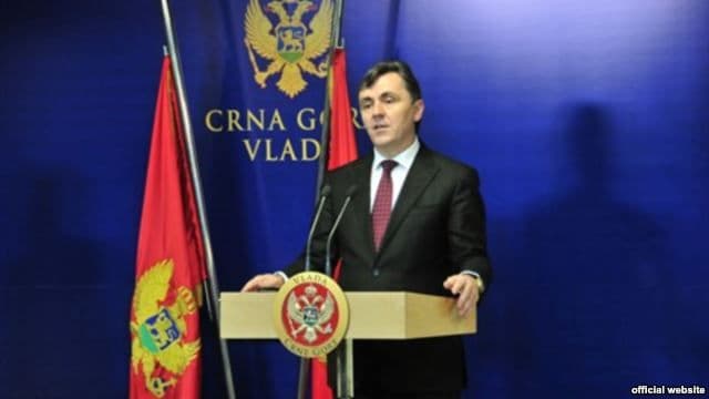 Žugić: Taksa za gorivo je simbolična; opozicija žestoko kritikuje namet Žugić: Taksa za gorivo je simbolična; opozicija žestoko kritikuje namet