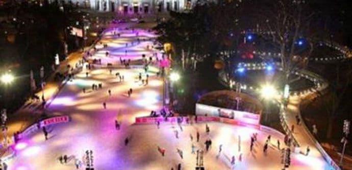 Beč dobio najveće klizalište na svijetu Beč dobio najveće klizalište na svijetu