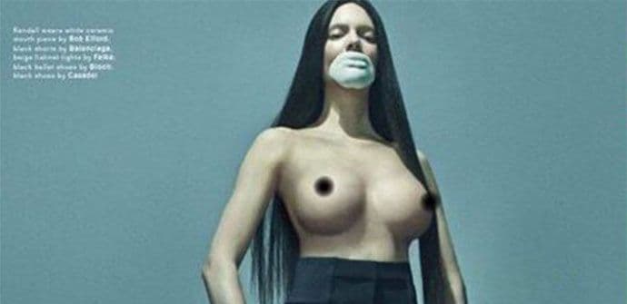 ZBOG OVIH FOTKI JE PAO INSTAGRAM: Potpuno gole sestre Kardašijan! ZBOG OVIH FOTKI JE PAO INSTAGRAM: Potpuno gole sestre Kardašijan!