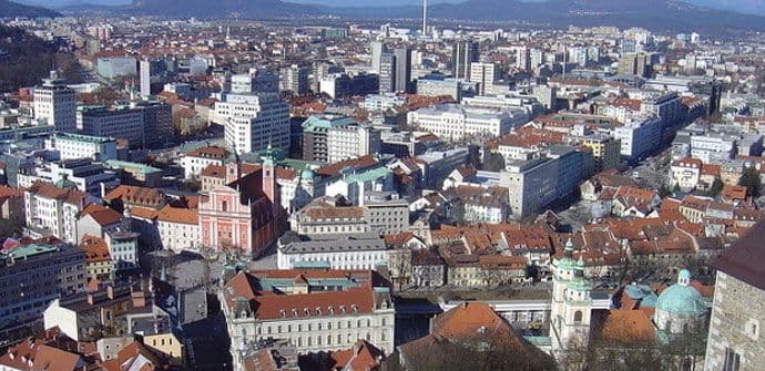 Slovenija razmišlja o vojsci na hrvatskoj granici Slovenija razmišlja o vojsci na hrvatskoj granici