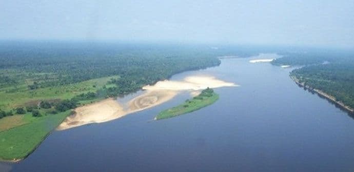 Potonuo brod na rijeci Kongo, poginulo najmanje 100 putnika Potonuo brod na rijeci Kongo, poginulo najmanje 100 putnika