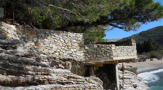 Morsko dobro: Nelegalna gradnja na Lučicama Morsko dobro: Nelegalna gradnja na Lučicama