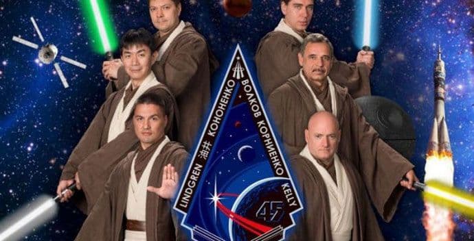 Ruski astronauti pozirali kao džedaji Ruski astronauti pozirali kao džedaji