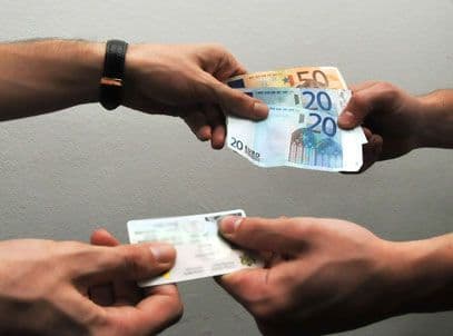 Lukač osumnjičena za kupovinu glasova Lukač osumnjičena za kupovinu glasova