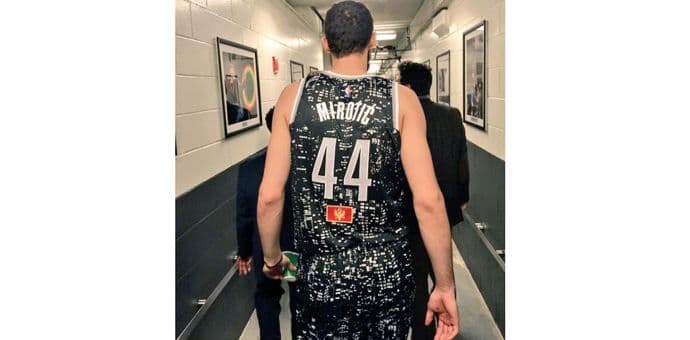 Crnogorska zastava na dresu Mirotića naljutila Špance Crnogorska zastava na dresu Mirotića naljutila Špance