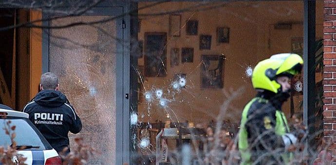 U pucnjavi u Kopenhagenu poginuo civil, troje povrijeđenih  U pucnjavi u Kopenhagenu poginuo civil, troje povrijeđenih