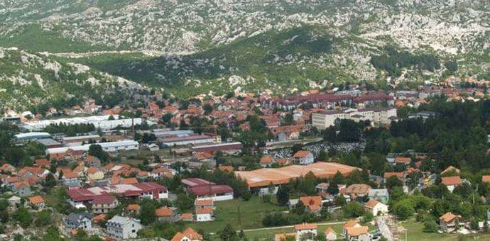 Mitropolija tužila Ministarstvo finansija: Crkvu prepisali Opštini Cetinje Mitropolija tužila Ministarstvo finansija: Crkvu prepisali Opštini Cetinje