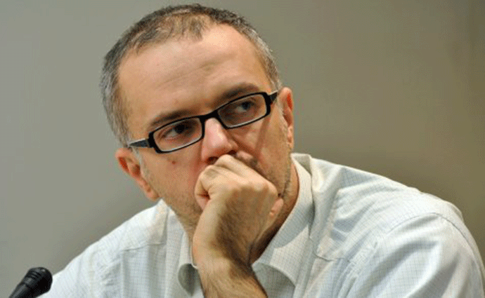 Dr Goran NIKOLIĆ: Nikome ne odgovara bankrot zemlje, ko će vraćati kredite? Dr Goran NIKOLIĆ: Nikome ne odgovara bankrot zemlje, ko će vraćati kredite?