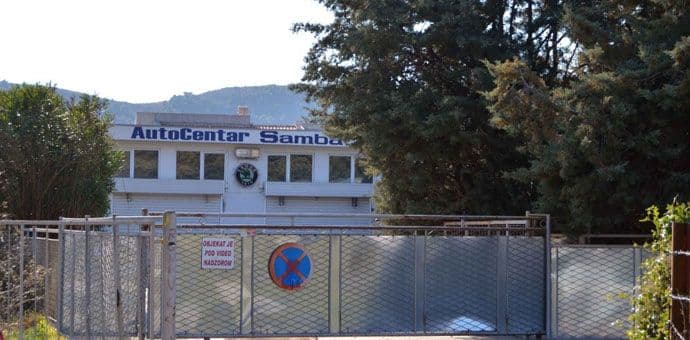 Pucnjava ispred servisa "Samba", uhapšen Zoran Tomović Pucnjava ispred servisa "Samba", uhapšen Zoran Tomović