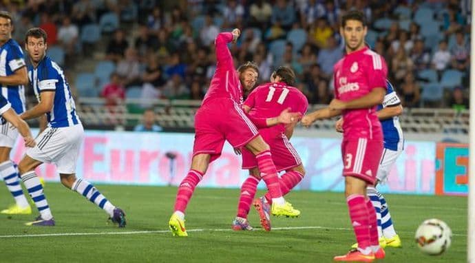 Real u baksuznim dresovima napada Šalke Real u baksuznim dresovima napada Šalke