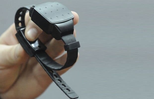 Kućni pritvor mrtvo slovo na papiru Kućni pritvor mrtvo slovo na papiru