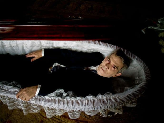 Da li biste ležali u mrtvačkom kovčegu za 750 eura? Da li biste ležali u mrtvačkom kovčegu za 750 eura?