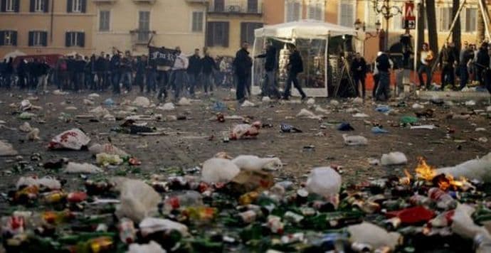 VIDEO: Holandski huligani uništili Rim VIDEO: Holandski huligani uništili Rim