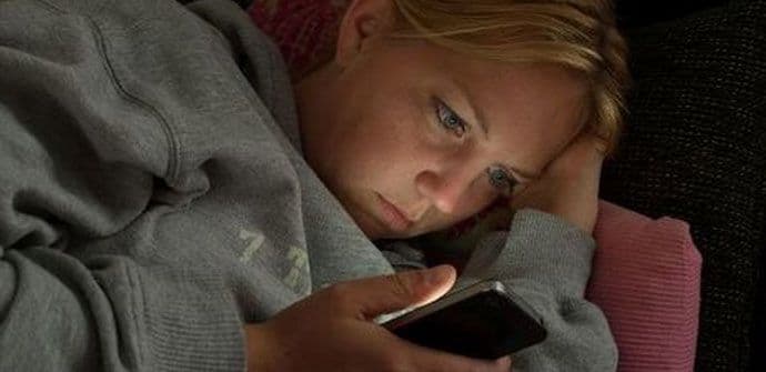 Što se dešava ako provjeravate mobilni prije spavanja Što se dešava ako provjeravate mobilni prije spavanja