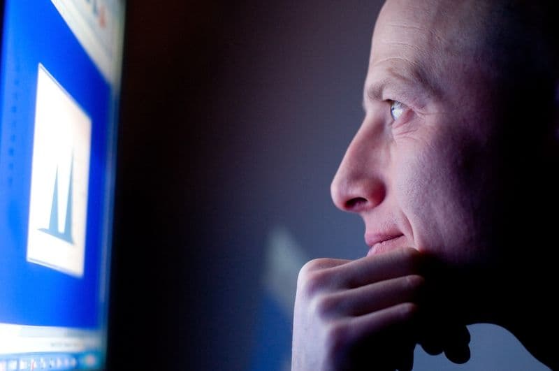 Savjeti oftalmologa za siguran rad na računaru Savjeti oftalmologa za siguran rad na računaru