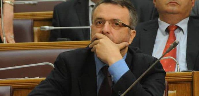 DANILOVIĆ: Napustiti Skupštinu ukoliko SDP ne pristane DANILOVIĆ: Napustiti Skupštinu ukoliko SDP ne pristane