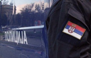 Jednogodišnje dijete lutalo parkom Jednogodišnje dijete lutalo parkom