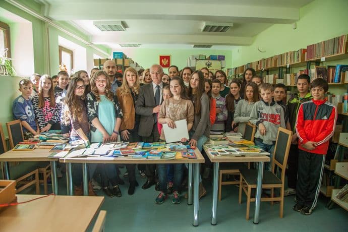 Donacija CKB OŠ „Vuk Karadžić“u Beranama  Donacija CKB OŠ „Vuk Karadžić“u Beranama