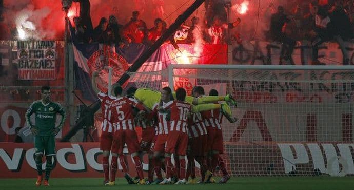 Panatinaikosu oduzeta tri boda Panatinaikosu oduzeta tri boda