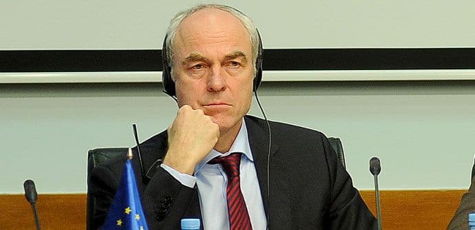 LANGE: Potreban dalji napredak u borbi protiv korupcije LANGE: Potreban dalji napredak u borbi protiv korupcije