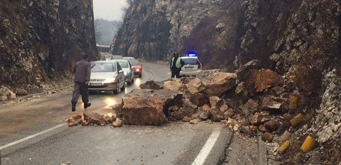 Veliki odron na ulazu u Cetinje Veliki odron na ulazu u Cetinje