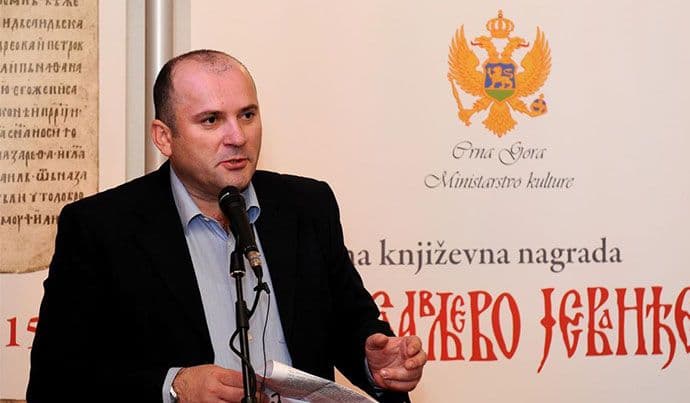 Pavlu Goranoviću uručena nagrada Miroslavljevo jevanđelje Pavlu Goranoviću uručena nagrada Miroslavljevo jevanđelje