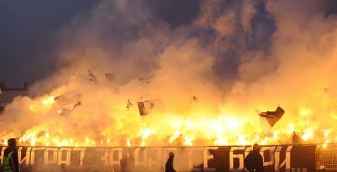 Navijač Partizana ostao bez prstiju Navijač Partizana ostao bez prstiju