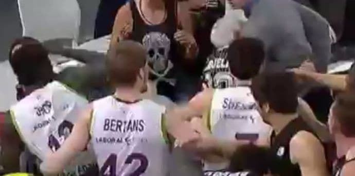 VIDEO: Kakva tuča u derbiju Baskije! VIDEO: Kakva tuča u derbiju Baskije!