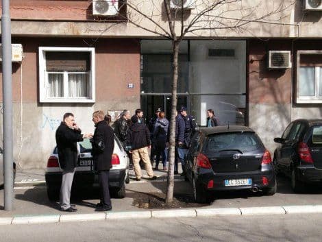 STRAVIČNO: Satarom ubila majku i babu dok je beba bila u stanu STRAVIČNO: Satarom ubila majku i babu dok je beba bila u stanu