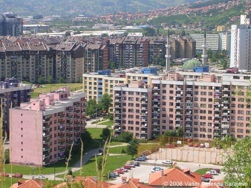 HAOS U SARAJEVU: Ubio dvojicu vojnika, pucao i na autobus HAOS U SARAJEVU: Ubio dvojicu vojnika, pucao i na autobus