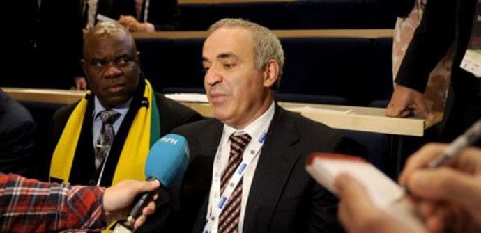 KASPAROV: Povećajte izolaciju Putina i naoružajte Ukrajinu KASPAROV: Povećajte izolaciju Putina i naoružajte Ukrajinu