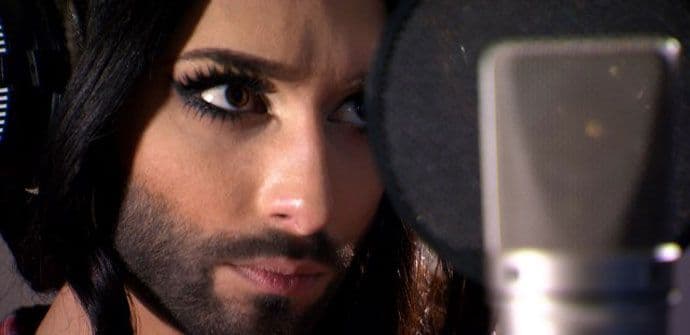 Končita pozdravlja posjetioce Beča Končita pozdravlja posjetioce Beča