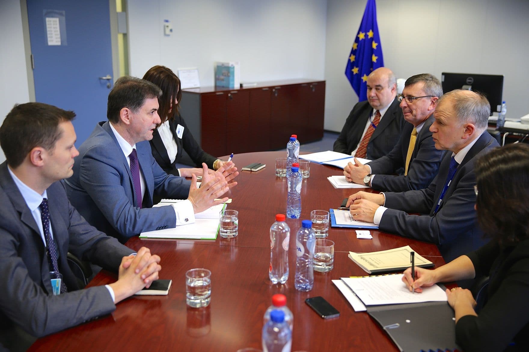 Crna Gora blizu ispunjenja uslova za otvaranje pregovora u poglavljima 11, 12 i 13 Crna Gora blizu ispunjenja uslova za otvaranje pregovora u poglavljima 11, 12 i 13