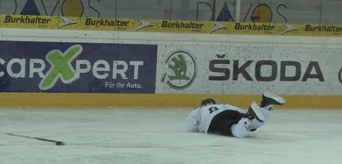 VIDEO: Kako igrači Sautemptona igraju hokej VIDEO: Kako igrači Sautemptona igraju hokej