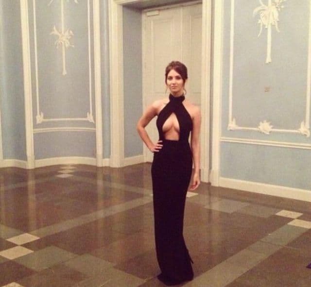 Političarka koja je svojim dekolteom oborila Instagram Političarka koja je svojim dekolteom oborila Instagram